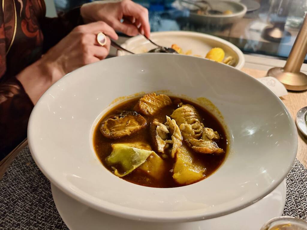 Chez Fonfon : restaurant de bouillabaisse et de poissons au Vallon des Auffes à Marseille (plat)