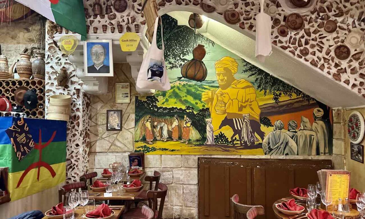 Le Femina est un restaurant de couscous Kabyle situé dans le quartier de Noailles à Marseille. Avec de la semoule de blé ou d'orge, le couscous y est préparé dans les règles de l'art par la famille Kachetel de génération en génération depuis plus d'un siècle (fresque)