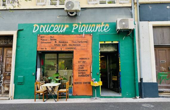 Douceur Piquante : restaurant comorien à Marseille (devanture)