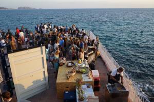L'îlot de la Corniche, summertime coastal bar in Marseille - the kitchen