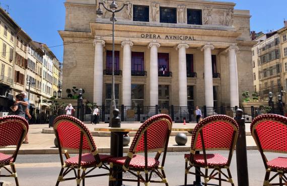 Marrou Opéra, pâtisserie, traiteur et salon de thé à Marseille (terrasse)