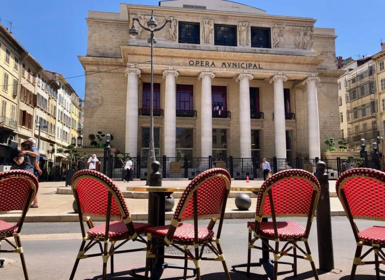 Marrou Opéra, pâtisserie, traiteur et salon de thé à Marseille (terrasse)