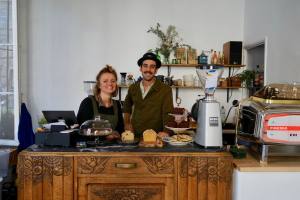 Brûlerie Möka, coffee roasters in Marseille (Iris and Fewzi)