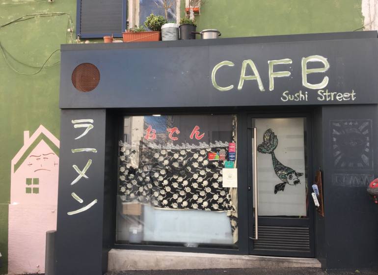 Sushi street Cafe, restaurant japonais à Marseille (devanture)