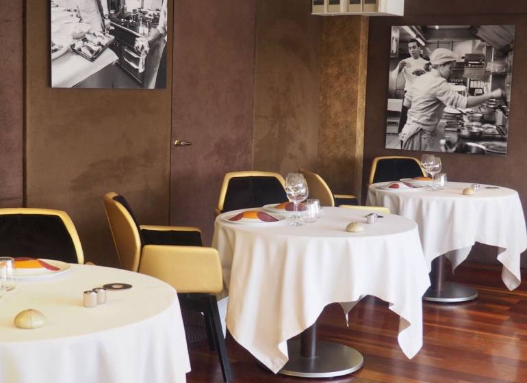 Une Table au sud, restaurant gastronomique sur le Vieux-Port de Marseille 5salle)