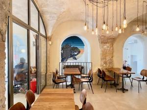 Vertigo Bar Restaurant, Marseille (interior)