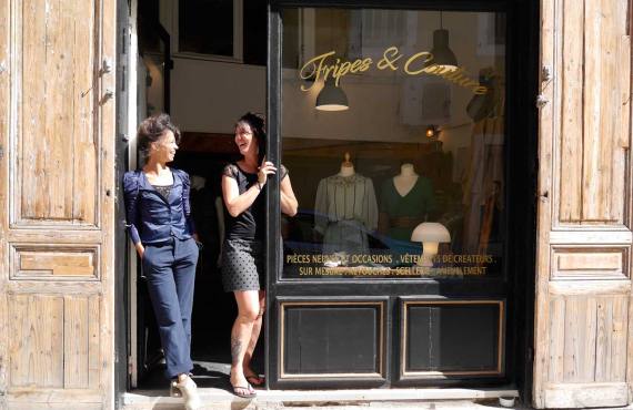 Caro et Coco à L'Atelière, friperie et atelier de couture à Marseille
