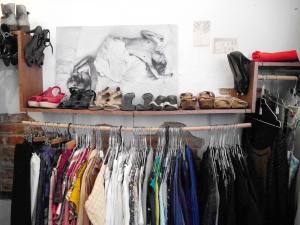 L'Atelière, thrift shop and clothes workshop in Marseille (shoes and clothes)