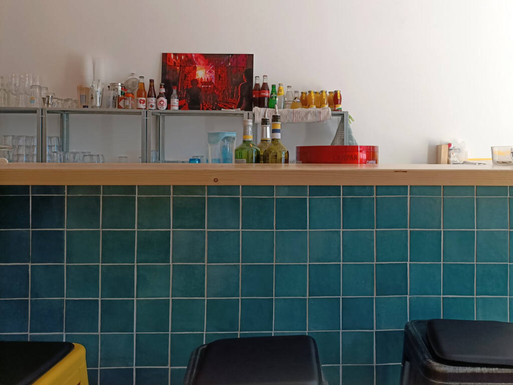 Mina mino, café in Marseille : interior