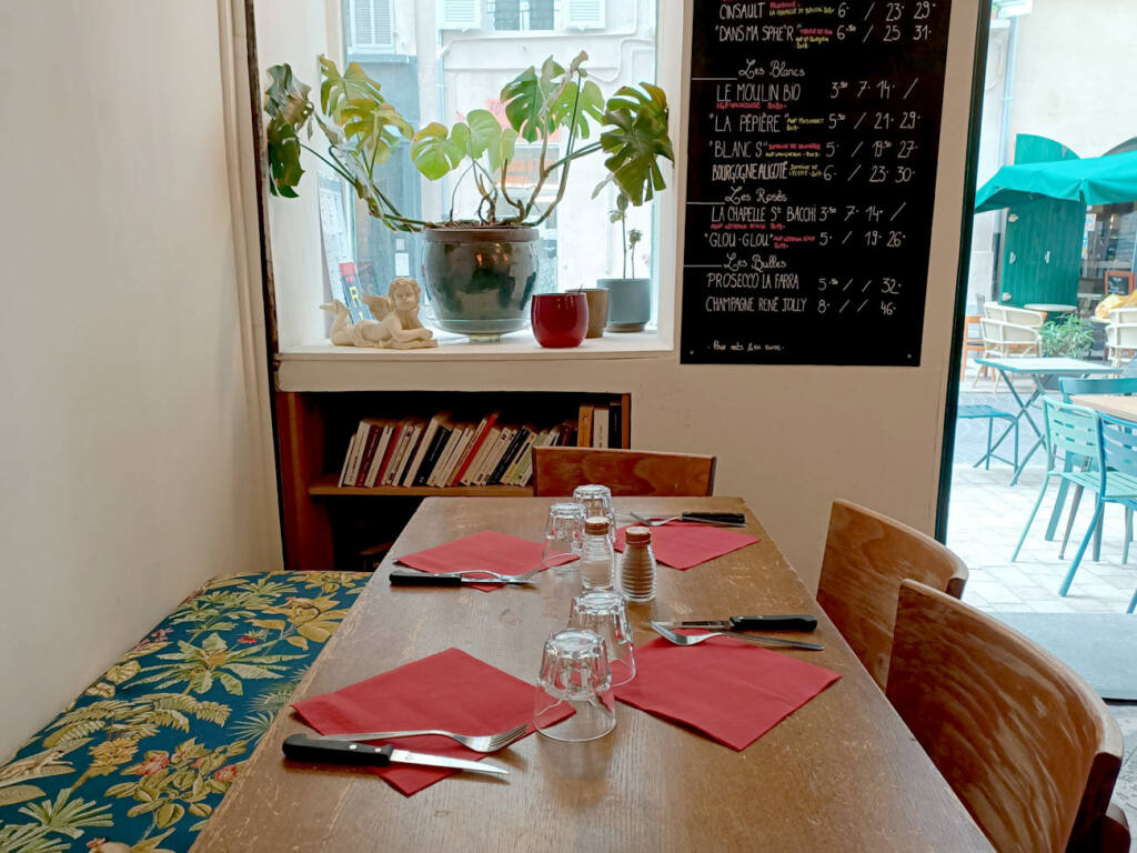 Quartier Libre, restaurant in Marseille : tables