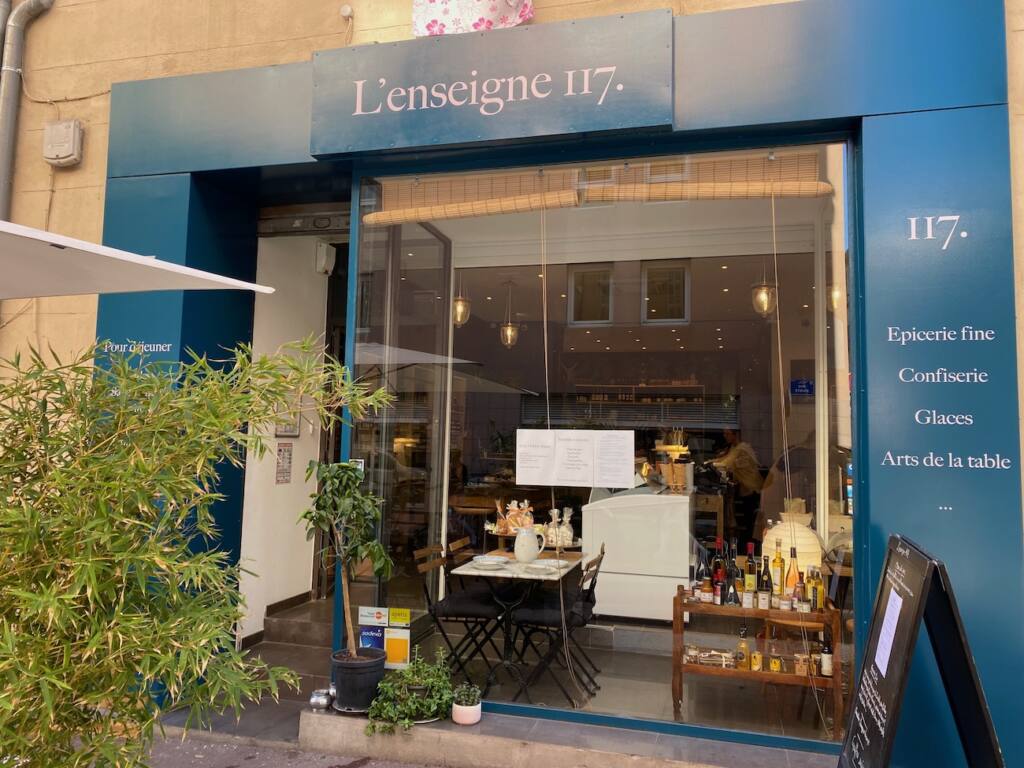 L'Enseign 117, deli and sandwich shop, city guide love spots Marseille (exterior)