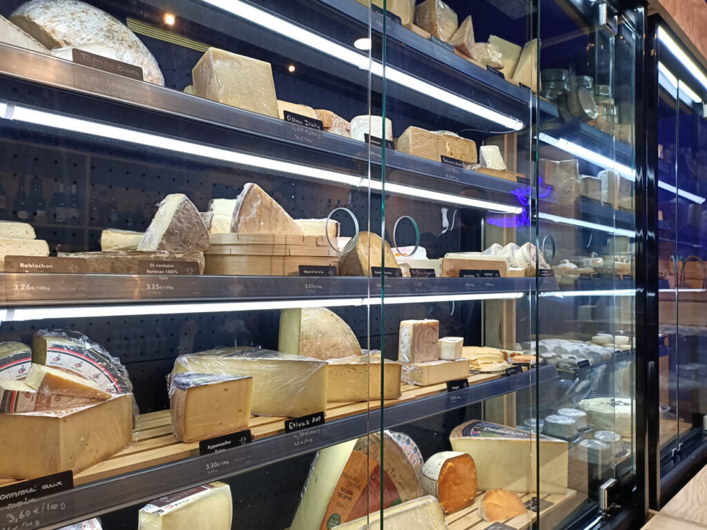 La Meulerie : Cheese shop in Marseille, city guide Love Spots (aisles)