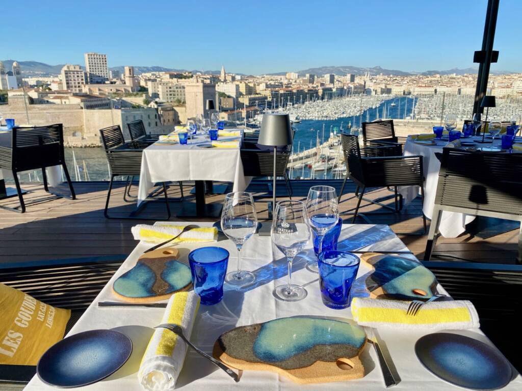 Les Trois Fort : Restaurant Gastronomique du Sofitel Vieux-Port à Marseille (terrasse)