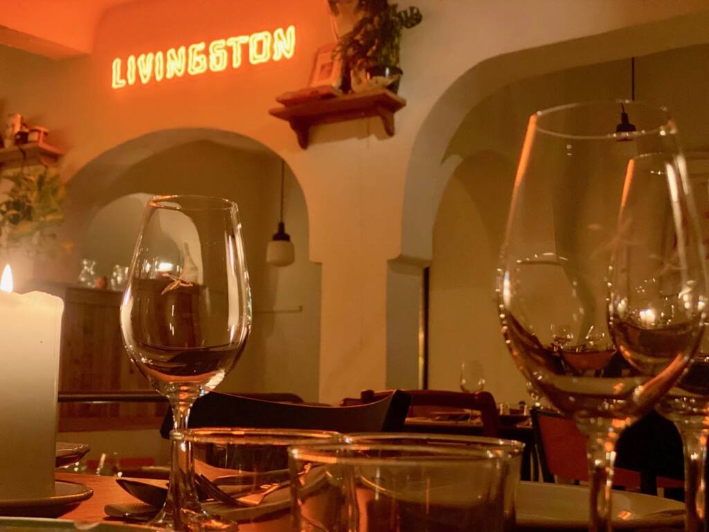 Livingston, bar à vins orange à Marseille (intérieur)
