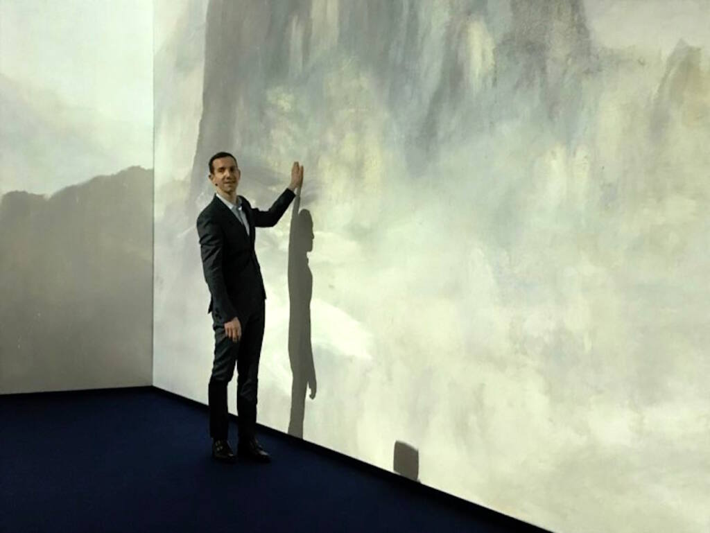 La Joconde est une exposition immersive qui a lieu au Palais de la Bourse à Marseille.( la peau paysage par le conservateur)