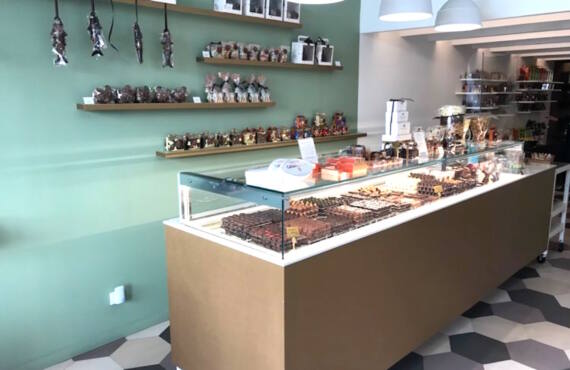 Maison Mistre est une boutique de chocolats et produits d’épicerie fine située à Vauban à Marseille (comptoir intérieur)