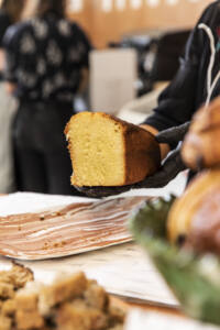 T65 est une boulangerie artisanale située avenue de la Corse dans le 7ème arrondissement de Marseille. (cake au citron)