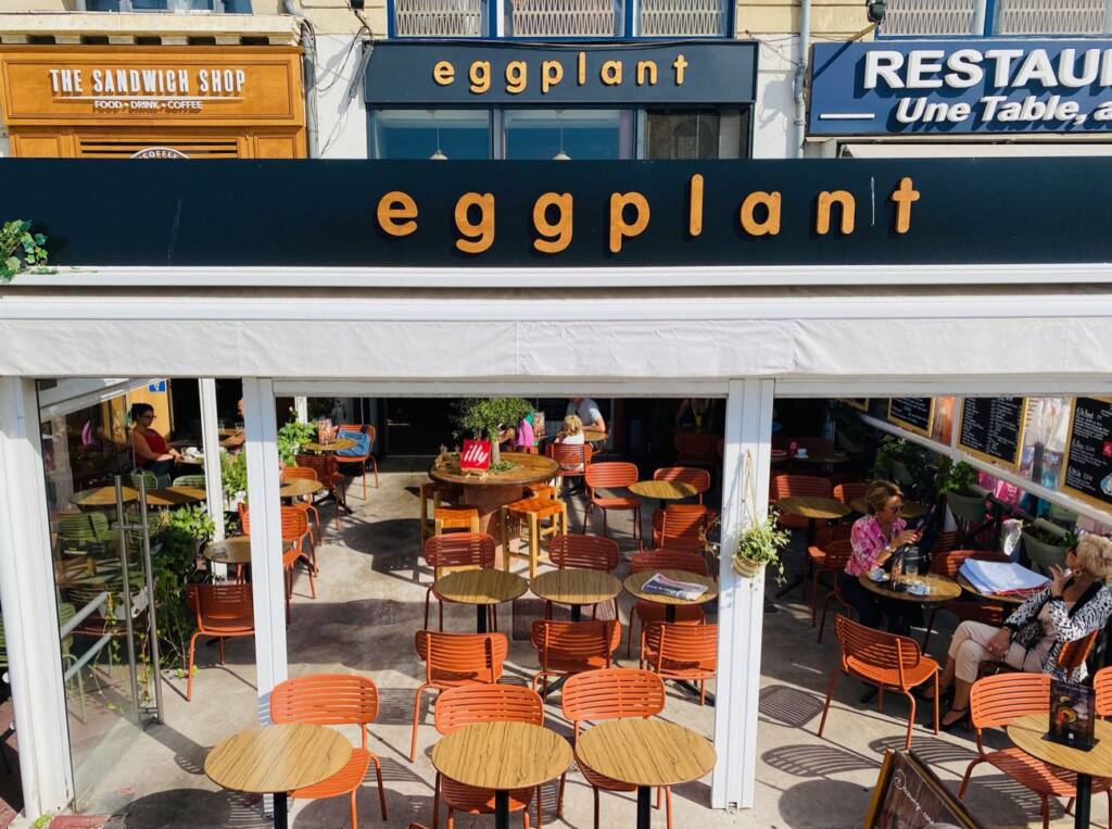 Eggplant, canteen with fresh seasonal products, city guide love spots (exterior)
