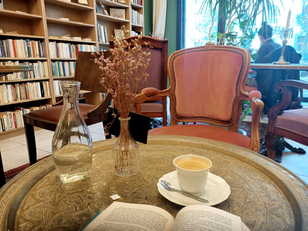 Au comptoir du livre, Bookshop-cafe in Marseille (coffee)