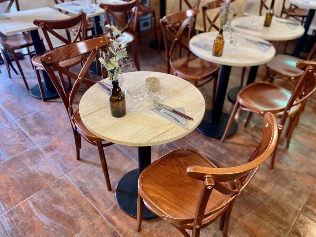 La Coudèe, Wine bar and bistrot , city guide love spots (tables)