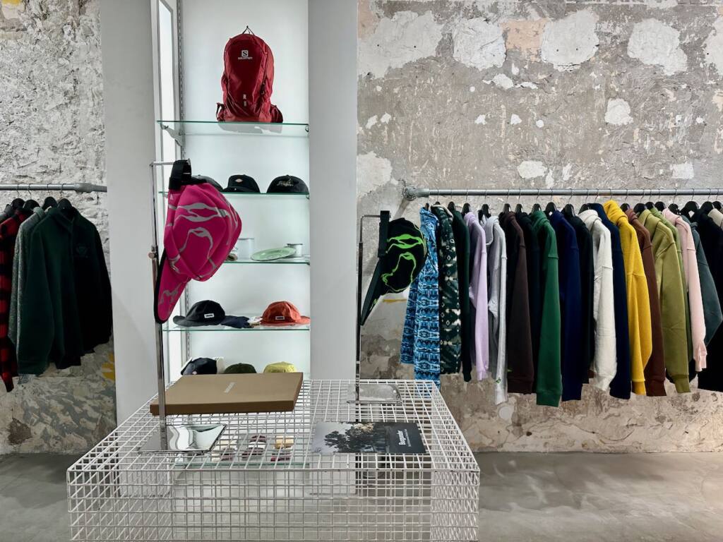 Saison, urban wear concept store, city guide love spots (clothes)