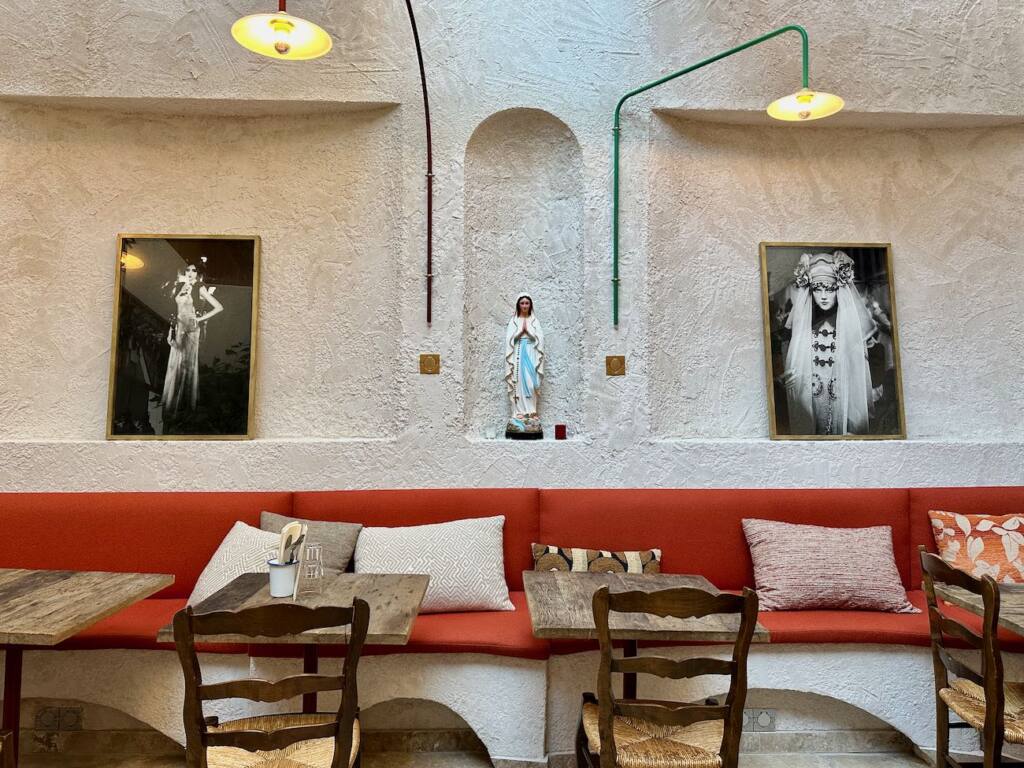 Tripletta : restaurant italien et pizzeria Place Notre Dame du mont à Marseille (salle)