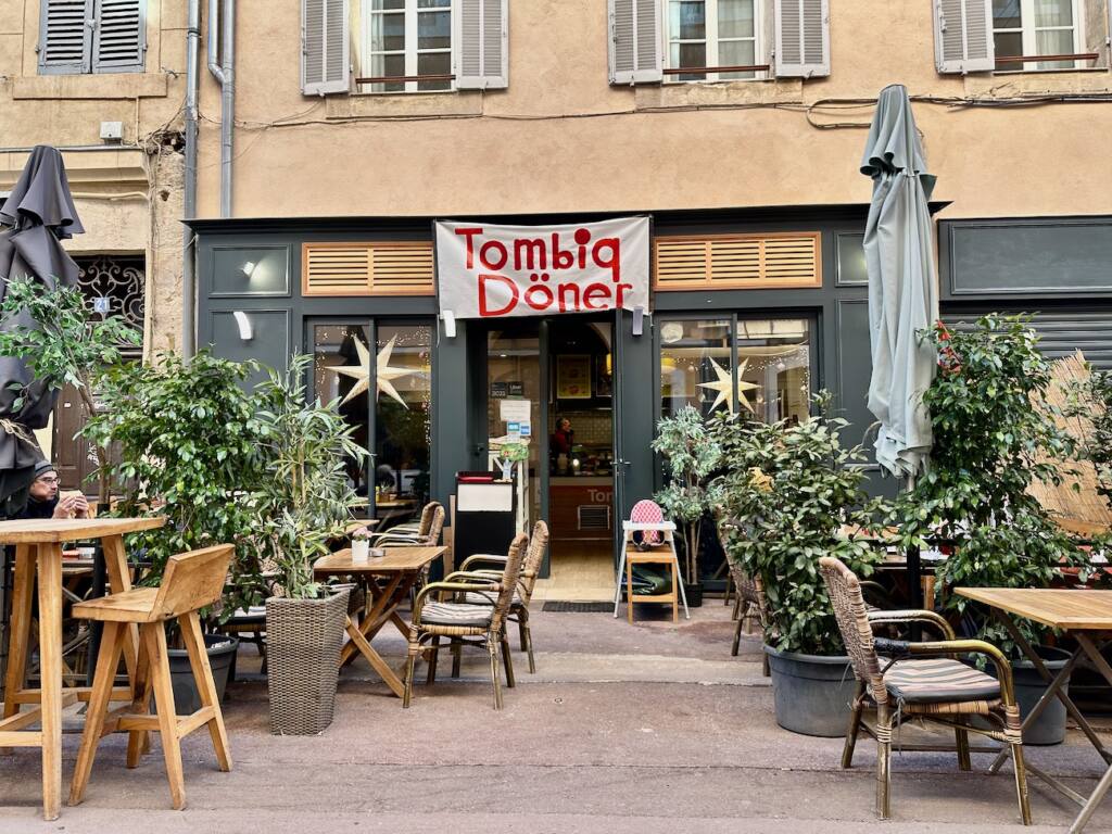 Tombiq Döner, Kebab sandwiches in Marseille, City Guide Love Spots (exterior)