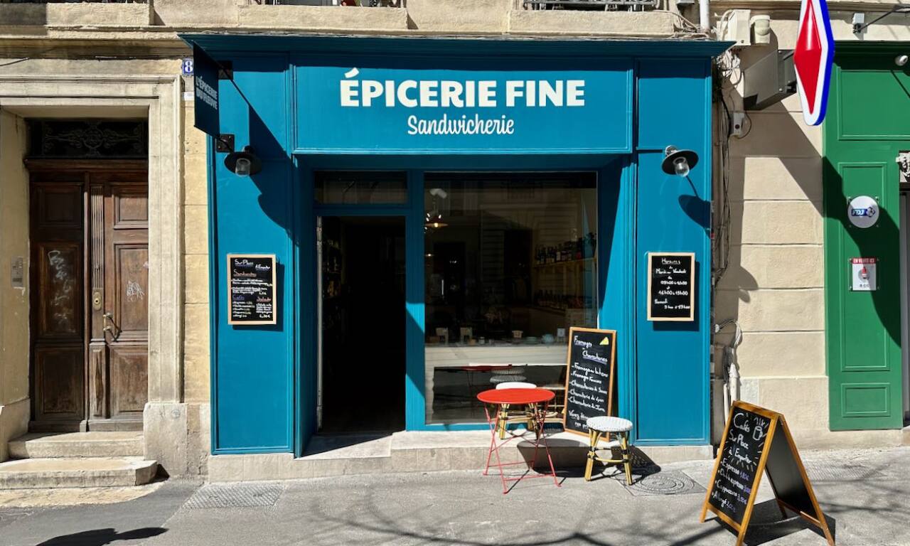 https://marseille.love-spots.com/wp-content/uploads/2023/03/L-Epicerie-du-Fleuve_epicerie-cafe-sandwicherie_Marseille_Love-Spots_08-1280x768.jpeg