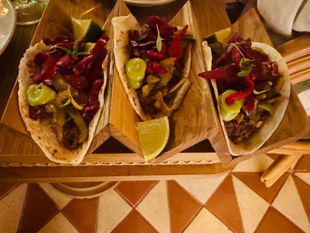 Andia : restaurant avec une cuisine fusion des Andes dans les Voûtes de la Major à Marseille (tacos)