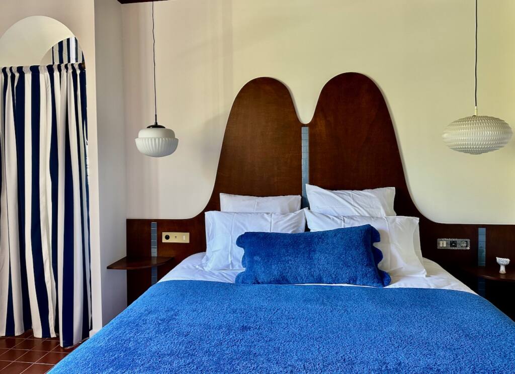 Les Chambres de la Relève - Chambres d'hôtes in Marseille - City Guide Love spots (the blue room)