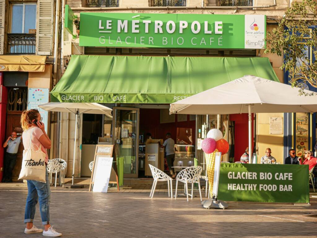 Le Métropole - Organic cafe and ice cream parlour in Marseille - City Guide Love Spots (frontage)