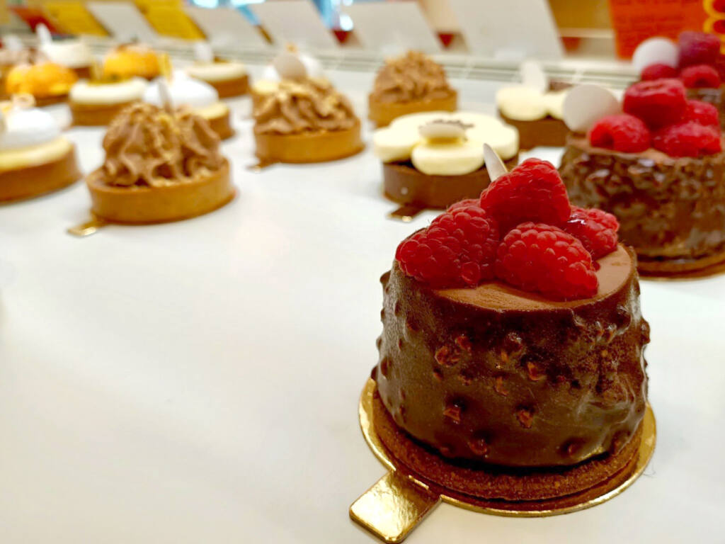Au contraire, no-sugar bakery in Marseille, city guide love spots (cakes)