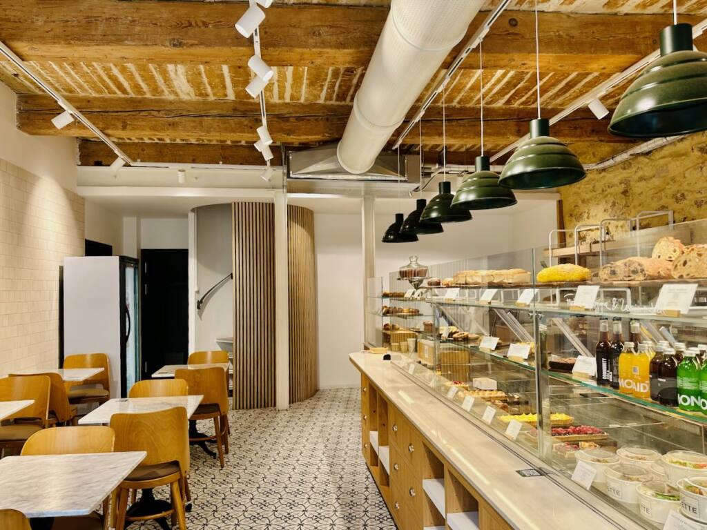 Bonne Miette - Organic bakery and tea room in Marseille - City Guide Love Spots (interior)