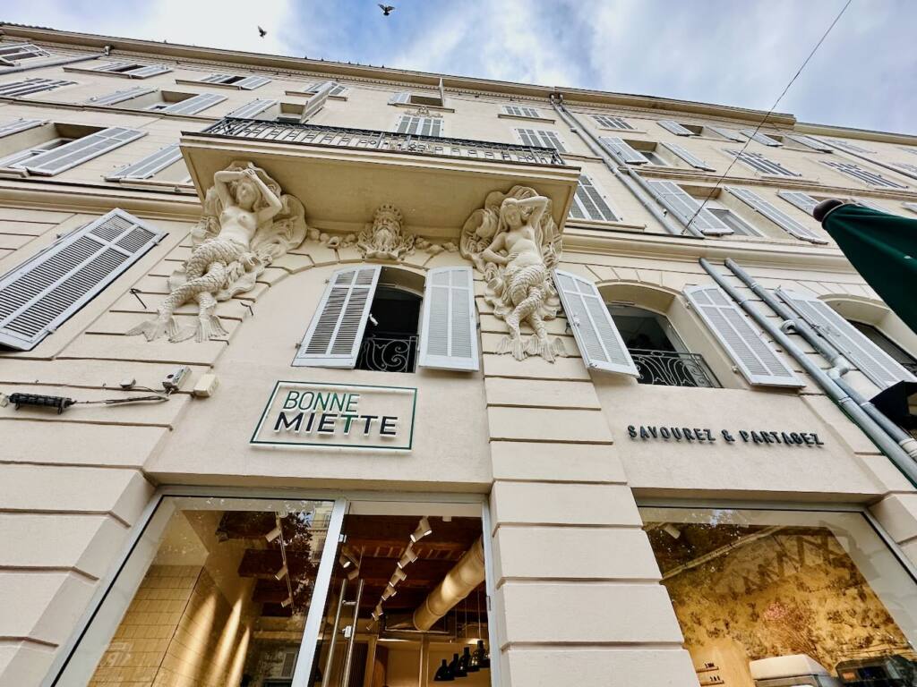 Bonne Miette - Organic bakery and tea room in Marseille - City Guide Love Spots (exterior)