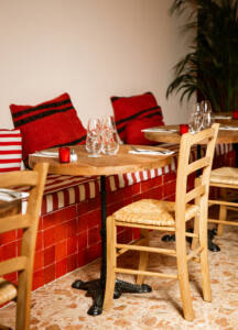 Babouche est un restaurant marocain situé rue Sainte à Marseille (décoration)