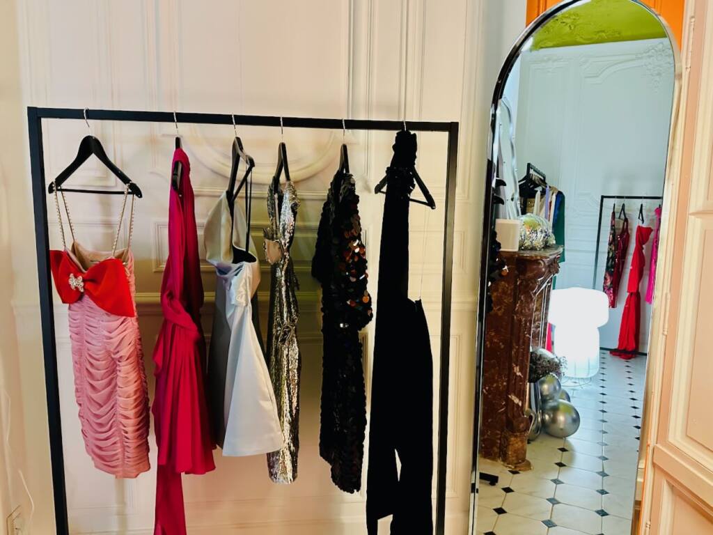 Antithèse - Luxury dress and handbag rental in Marseille - City Guide Love Spots (clothes)