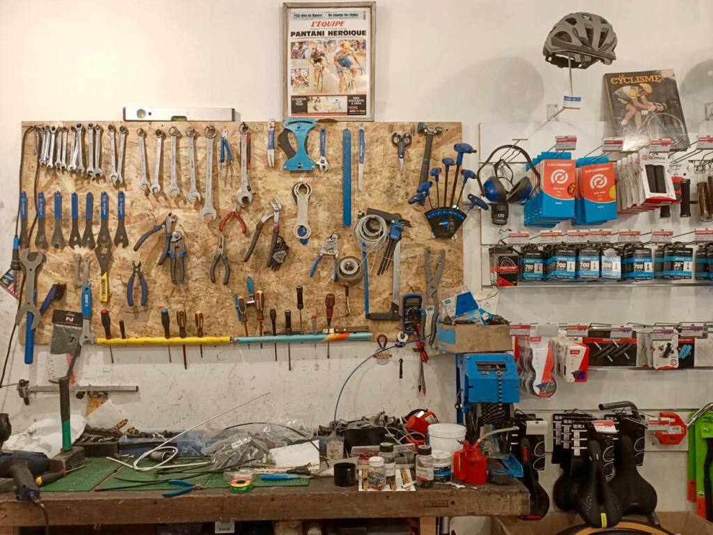 Cycles Fayah, achat et réparation de vélos à Marseille : outils