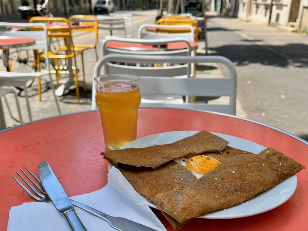 Eclectique la jardin, bar et crêperie à Marseille : galette et bière artisanale