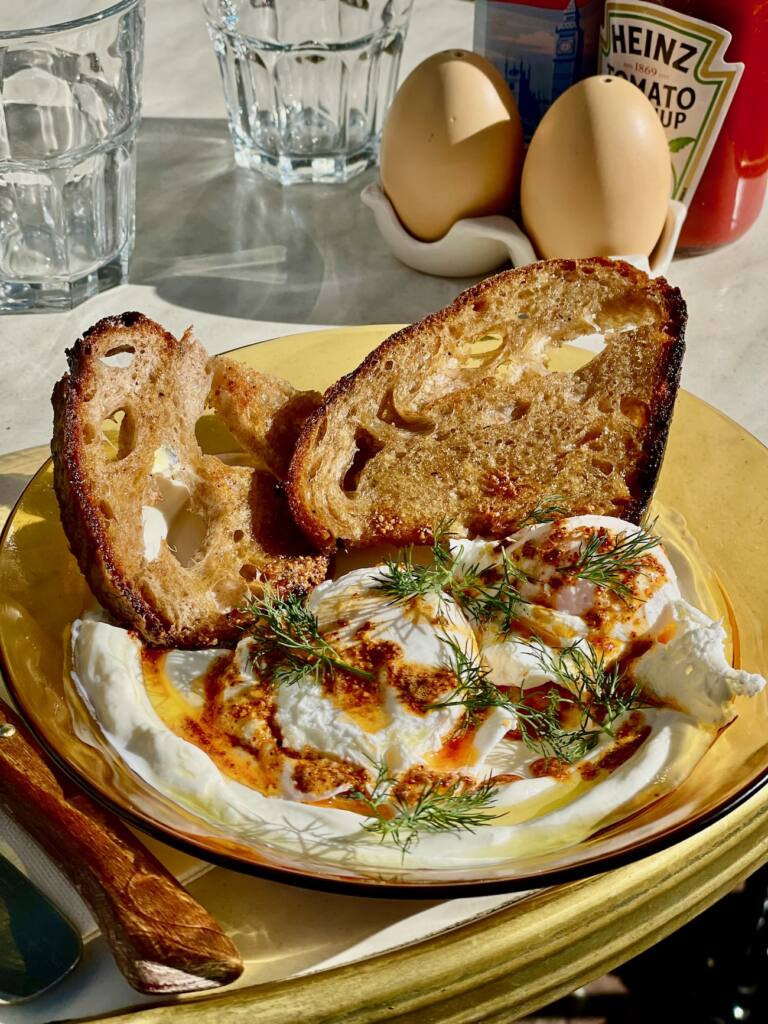 Beans : English breakfast, brunch et lunch en service continu à Marseille (eggs))