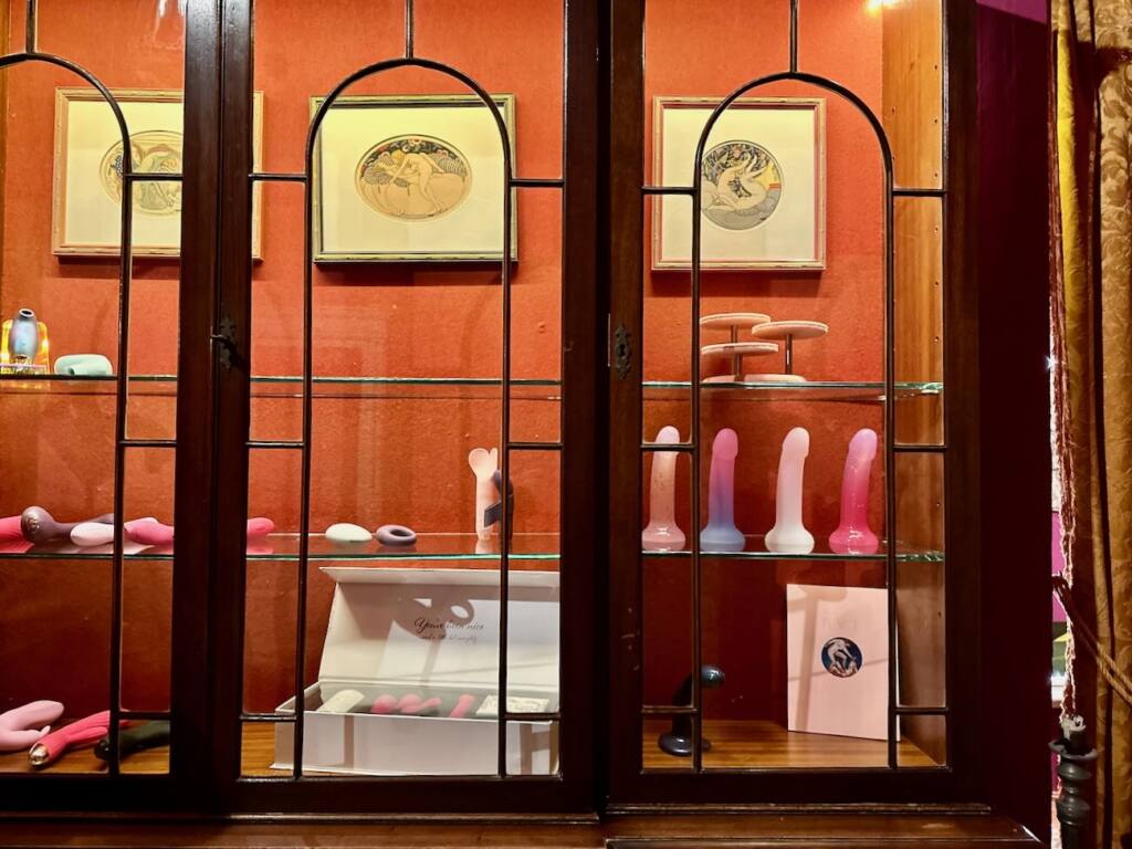 Le Jardin Parfumé : boutique de lingerie fine et d'accessoires intimes à Marseille (godes)