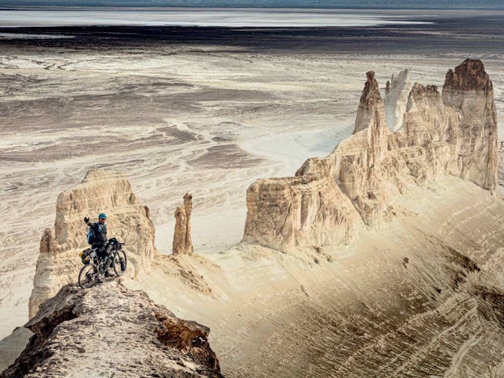 Cédric Tassan : voyage set exploration en VTT (desert)