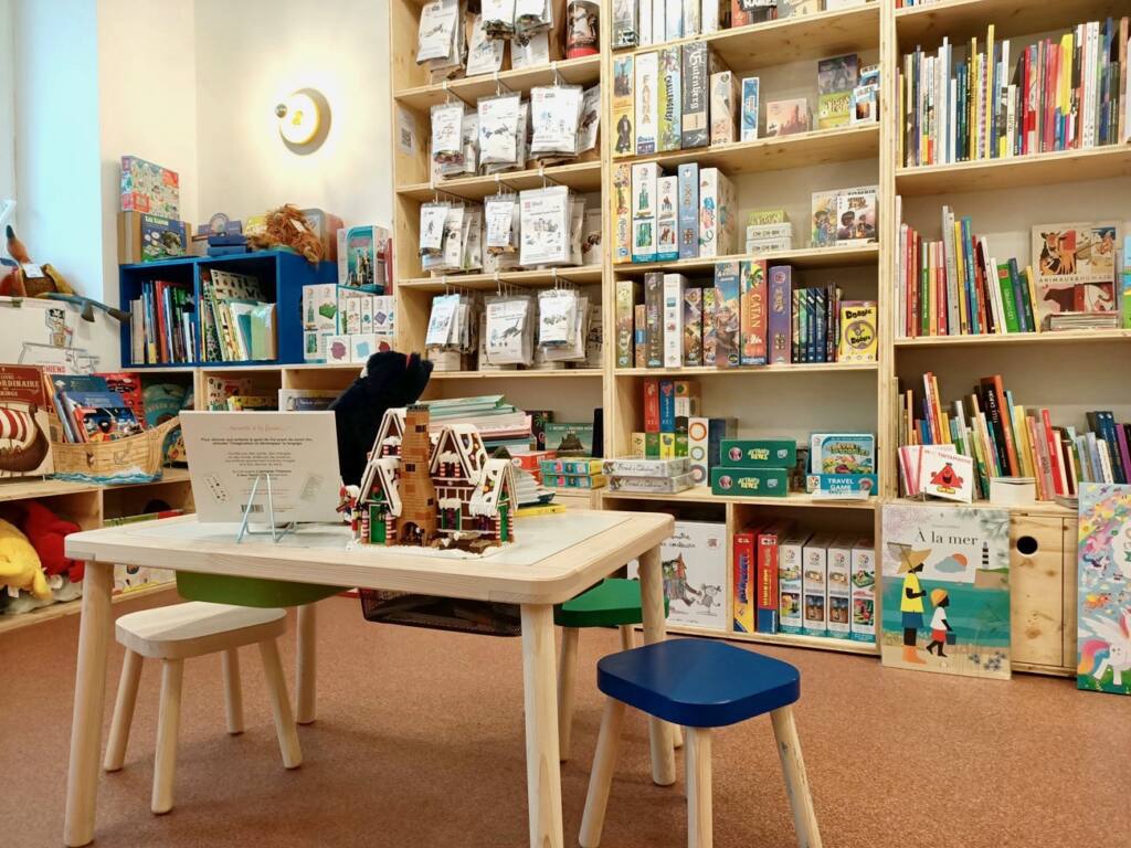 Nozika, librairie à Marseille : espace enfants