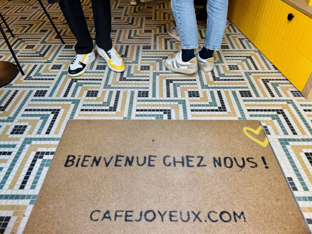 Café Joyeux : Café et restaurant solidaire à Marseille (entrée)