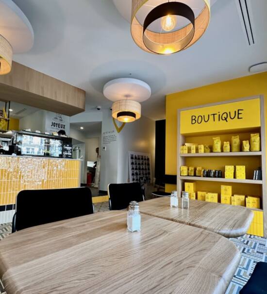 Café Joyeux : Café et restaurant solidaire à Marseille (salle)