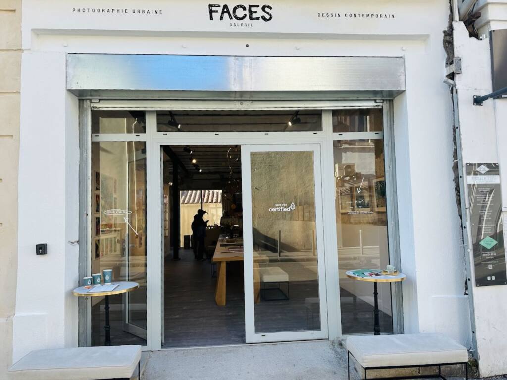 Faces : Café et galerie dessin contemporain et photographie à Marseille (devanture)