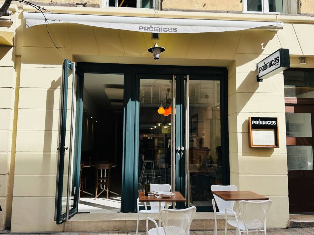 Prémices est un restaurant situé dans le quartier de l'Opéra à Marseille (devanture)