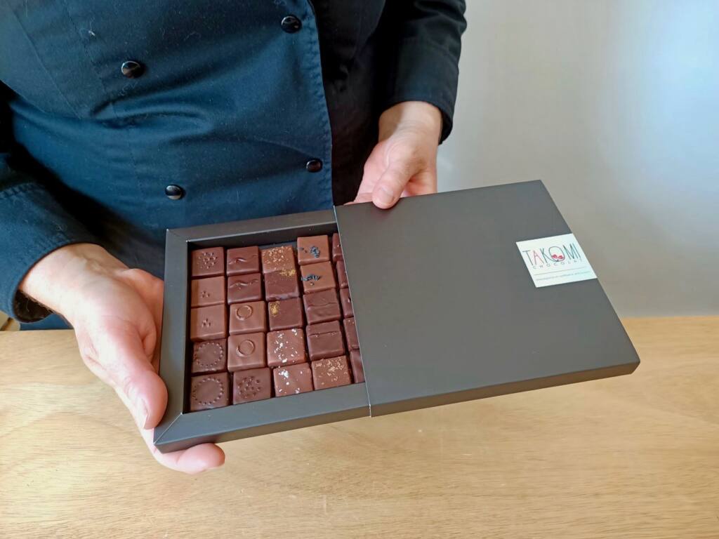 Takomi, chocolaterie à Marseille : assortiment de chocolats