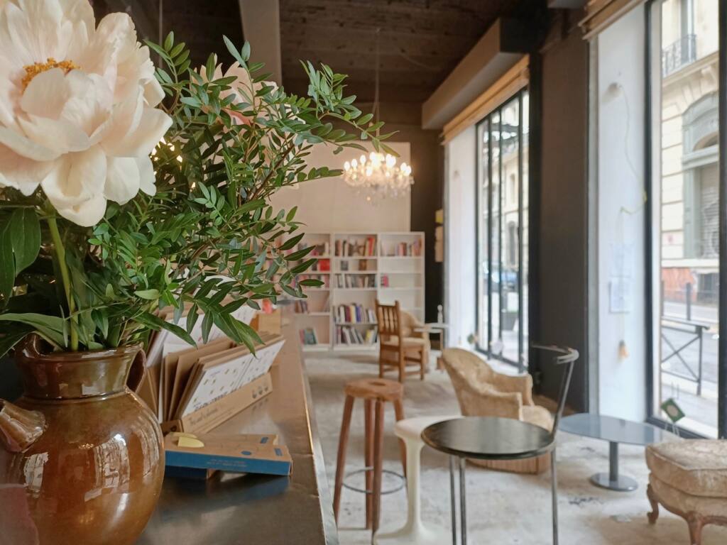 La grande librairie internationale, librairie à Marseille : décor