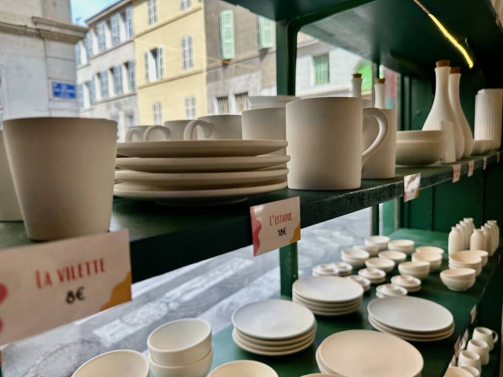 Barbotyne : café-ceramiques à Marseille (poteries)