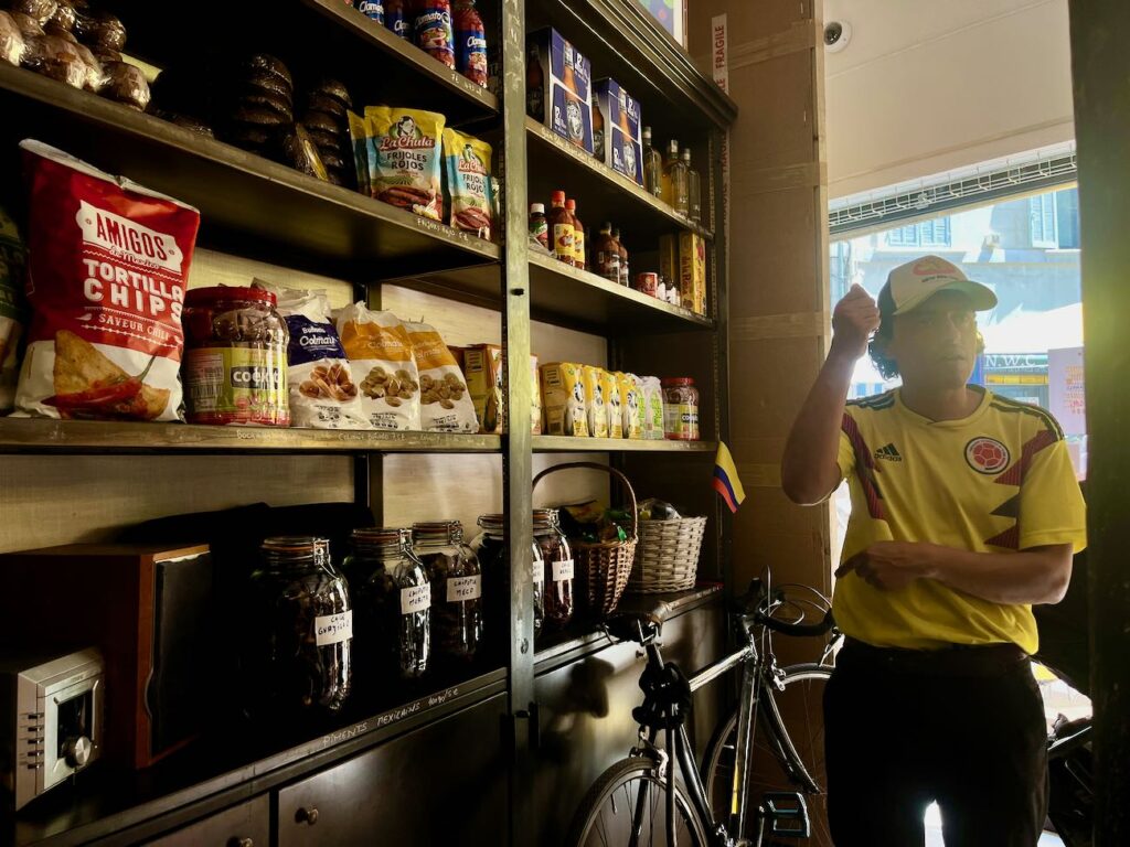 El Barrio est un restaurant de street food latino-américain situé dans le quartier de Noailles à Marseille. (Juan)